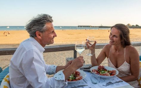 2021 Bar-restaurant terrasse vue mer Les Sables d'Olonne - crédit Antoine Martineau